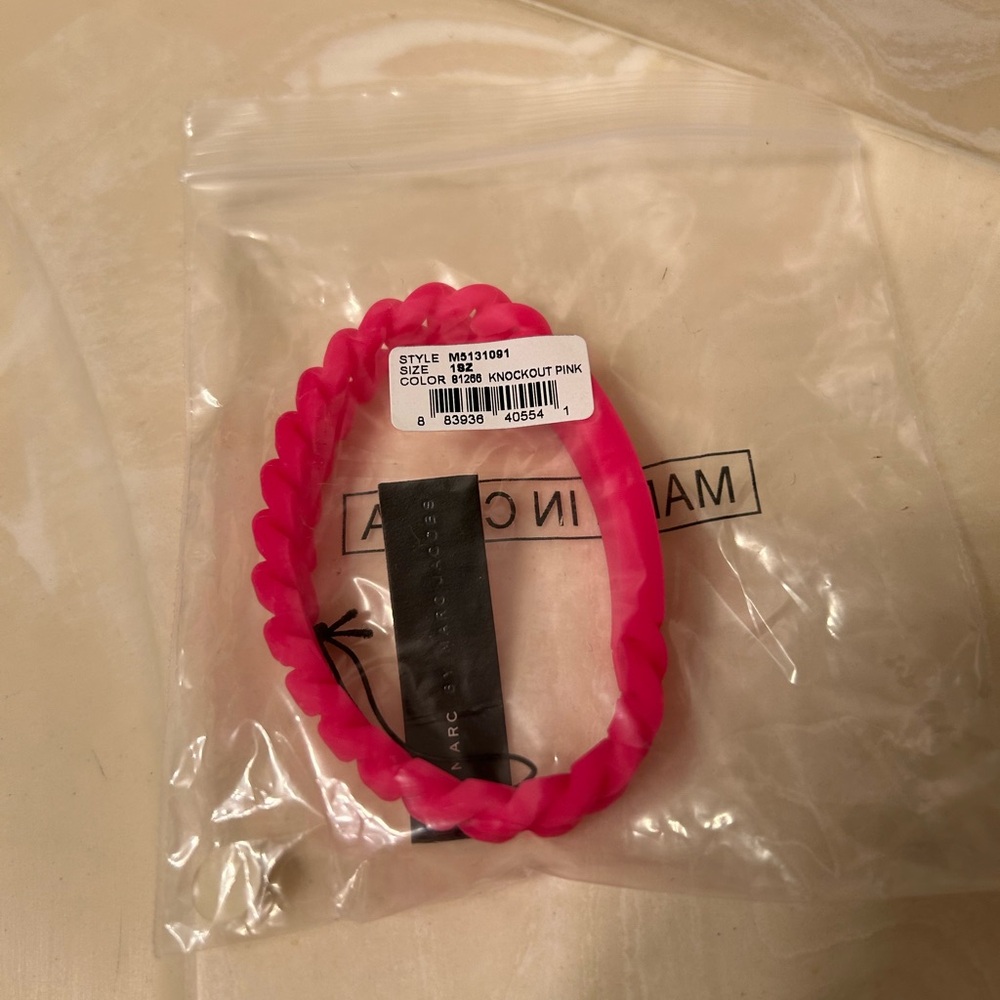 MARC BY MARC JACOBS - Silicone Bracelet - Picture 2 of 3